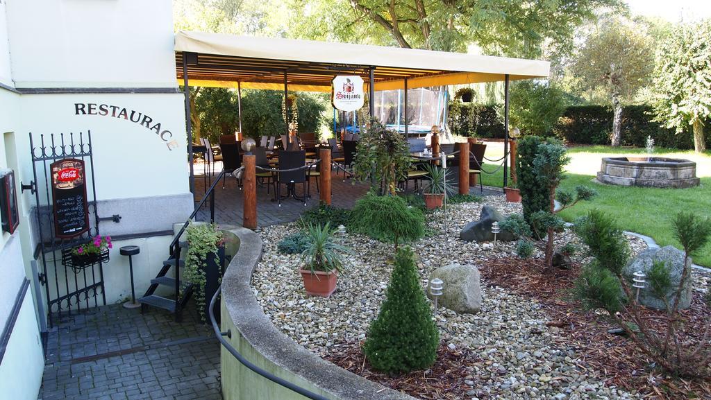 Pension Habermannova Vila Bludov  Buitenkant foto