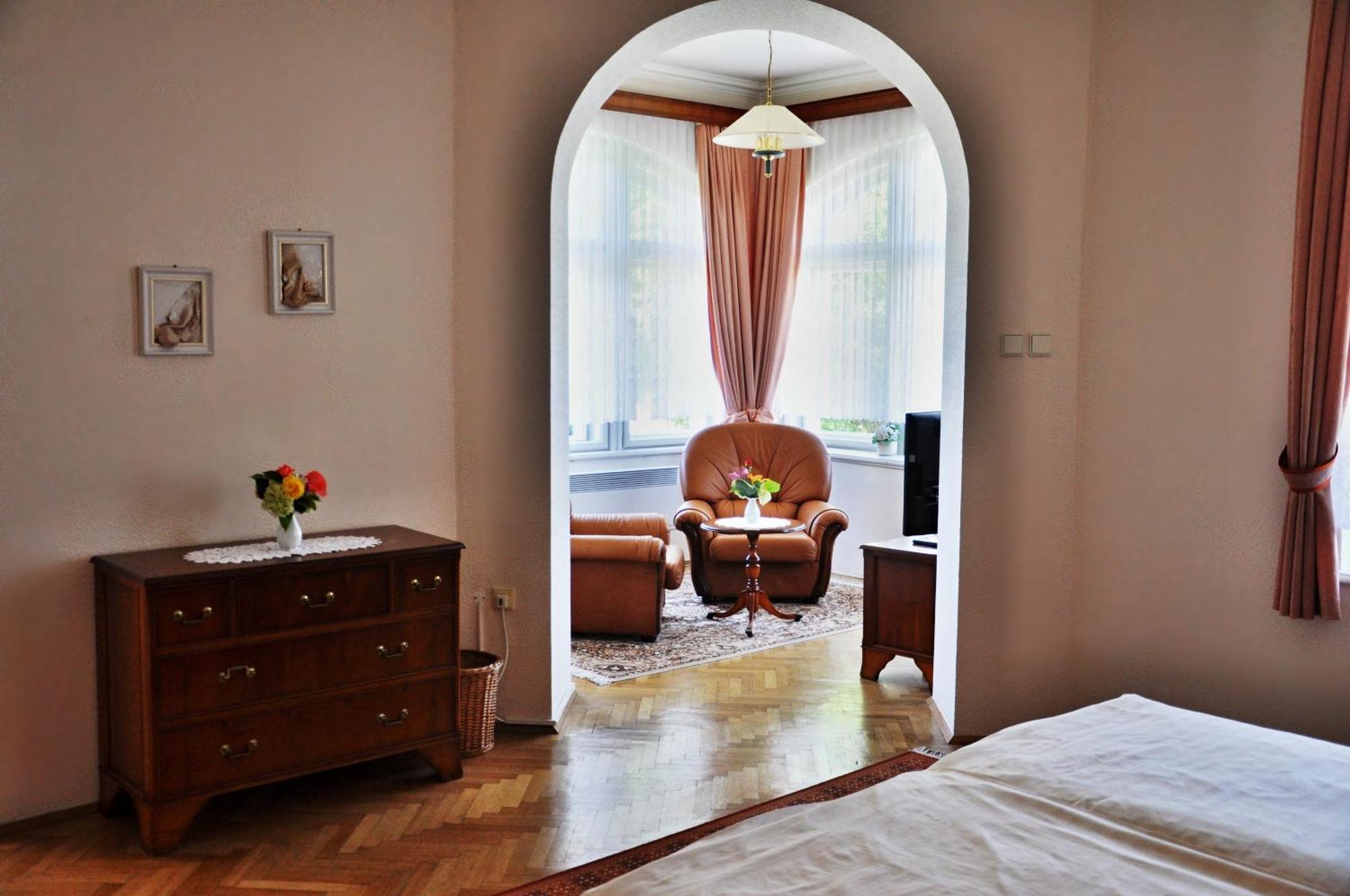 Pension Habermannova Vila Bludov  Kamer foto